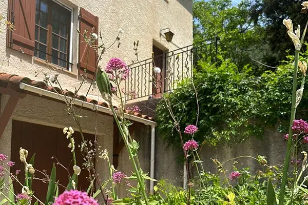 Opening of seasonal rental with the independent apartment 'Tourrettes'